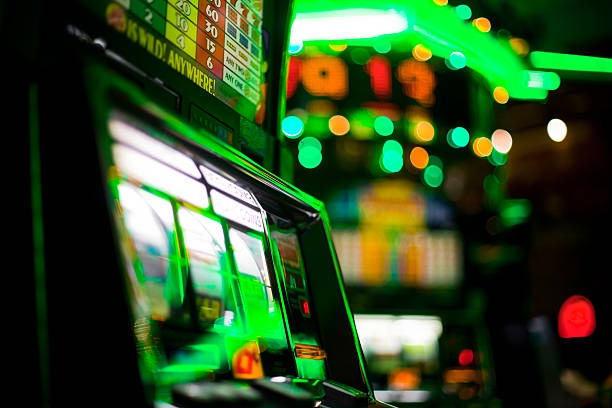 mpoatm login mobile app showing Lightning Dice payout table and payment options DANA OVO GoPay